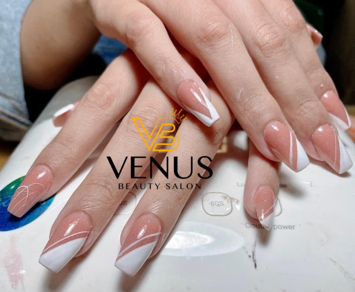 Stylizacja paznokci — Venus Beauty Salon