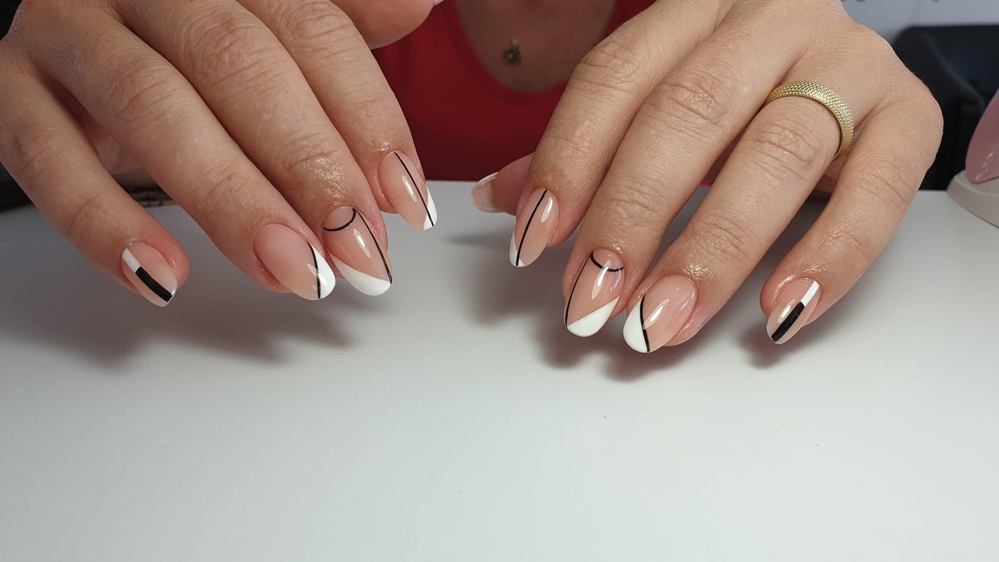 Stylizacja paznokci — Venus Beauty Salon