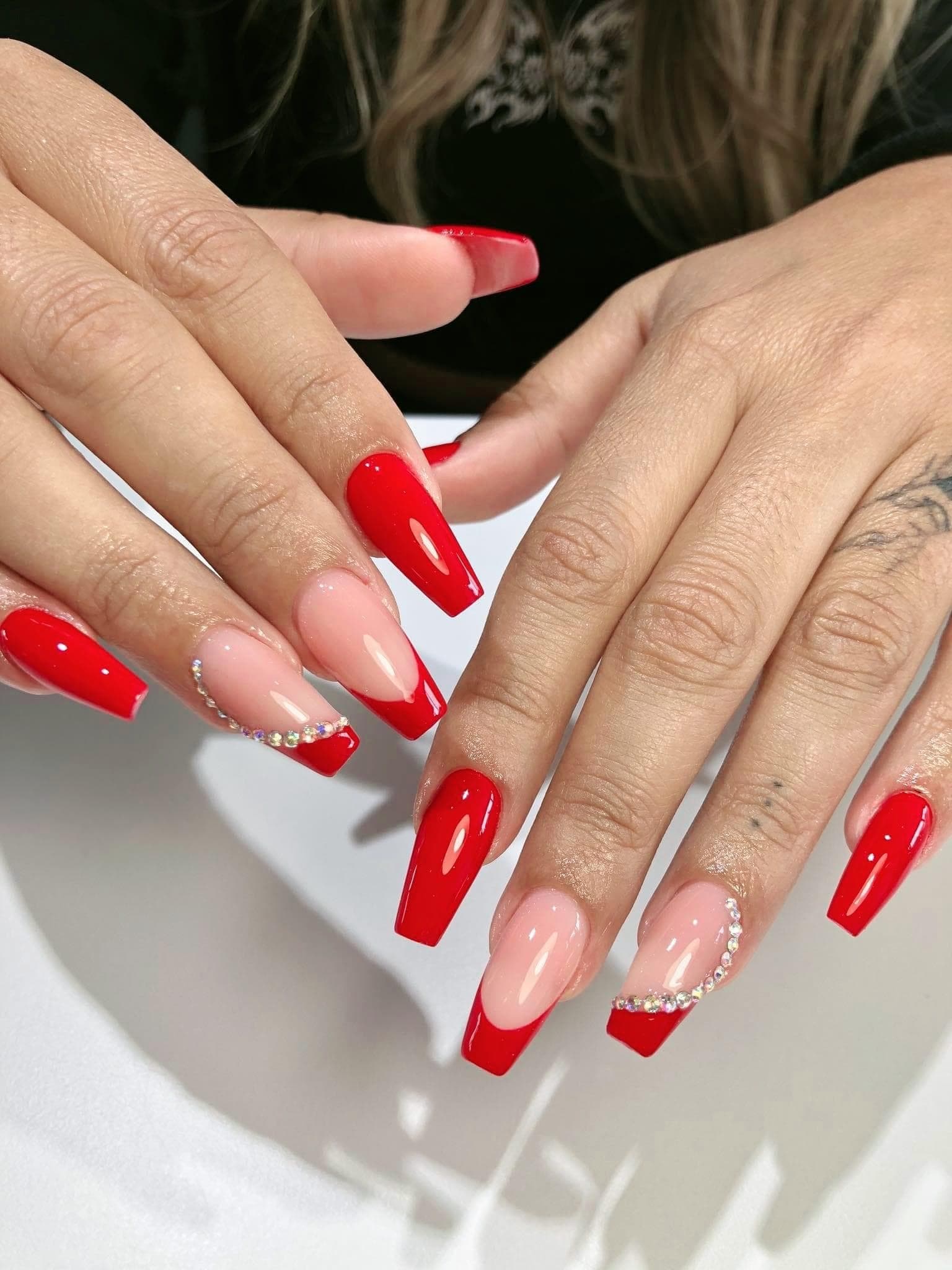 Stylizacja paznokci — Venus Beauty Salon